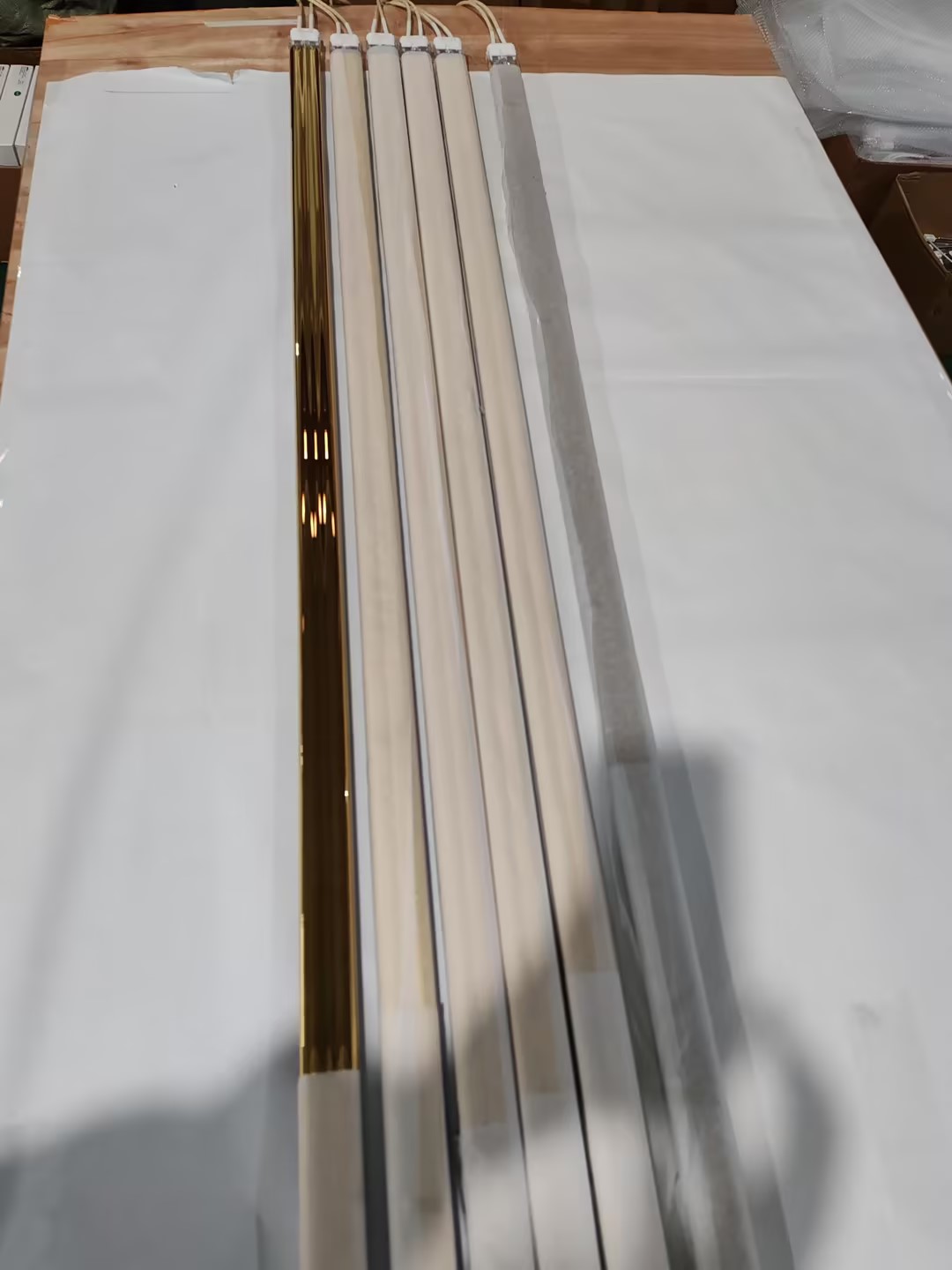 Factory high quality quartz tube halogen lamp 550mm 1500w